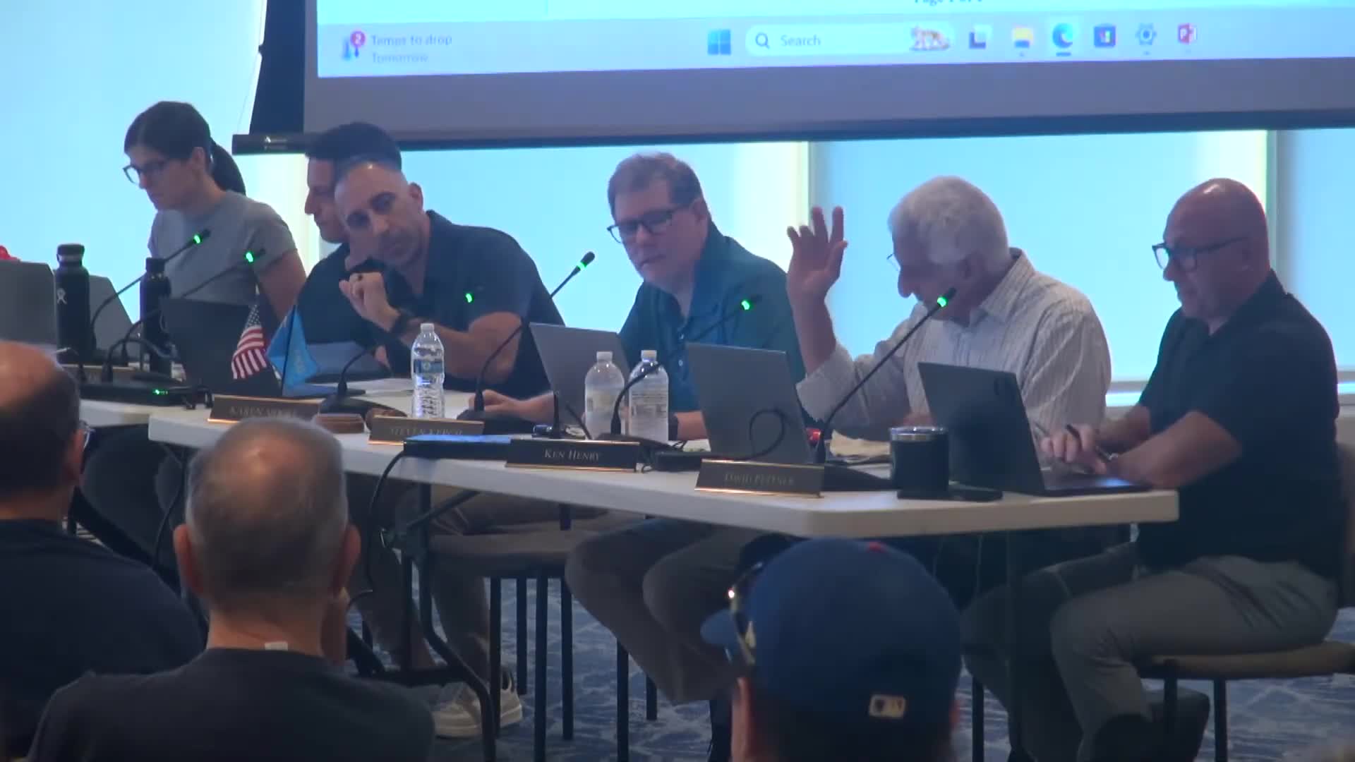 Plan commission directs findings to approve 232‑unit townhome PUD after traffic, setbacks and public‑benefit changes