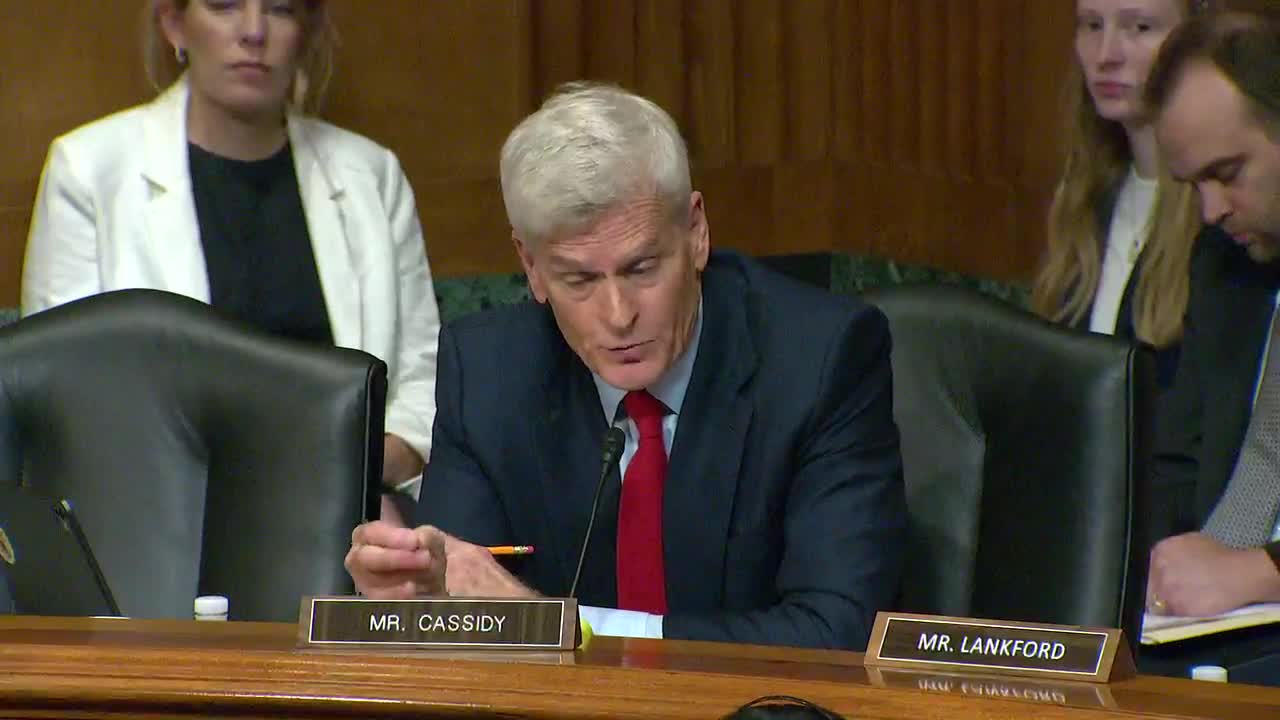 Senators Criticize HHS Secretary Over COVID Vaccine Confusion and Data Issues