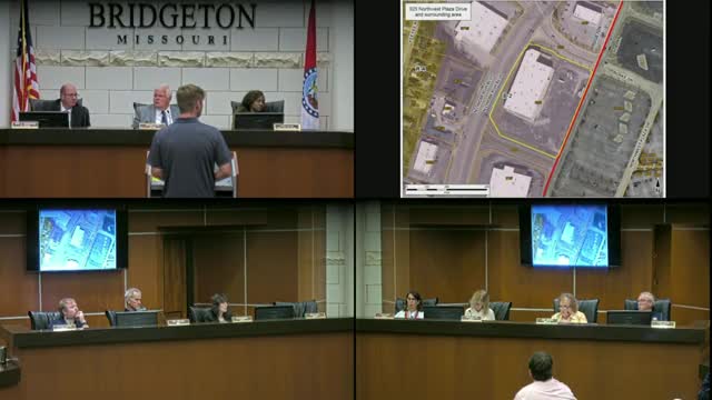 Council hears staff proposal to require special-use permits for 'clean‑earth' landfill fills in M‑3R district; public raises floodplain concerns