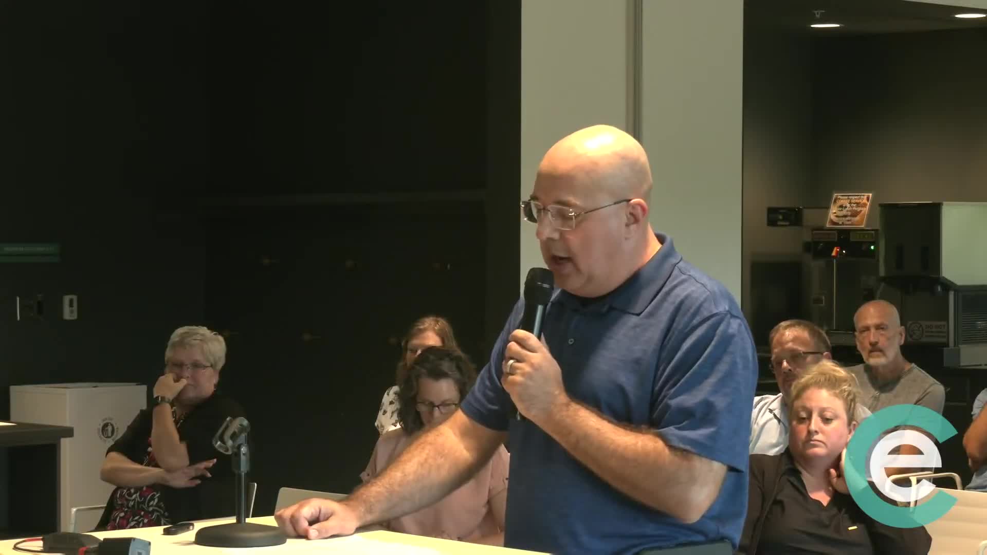Residents Voice Opposition to Oxford House Zoning Change at City Council Meeting