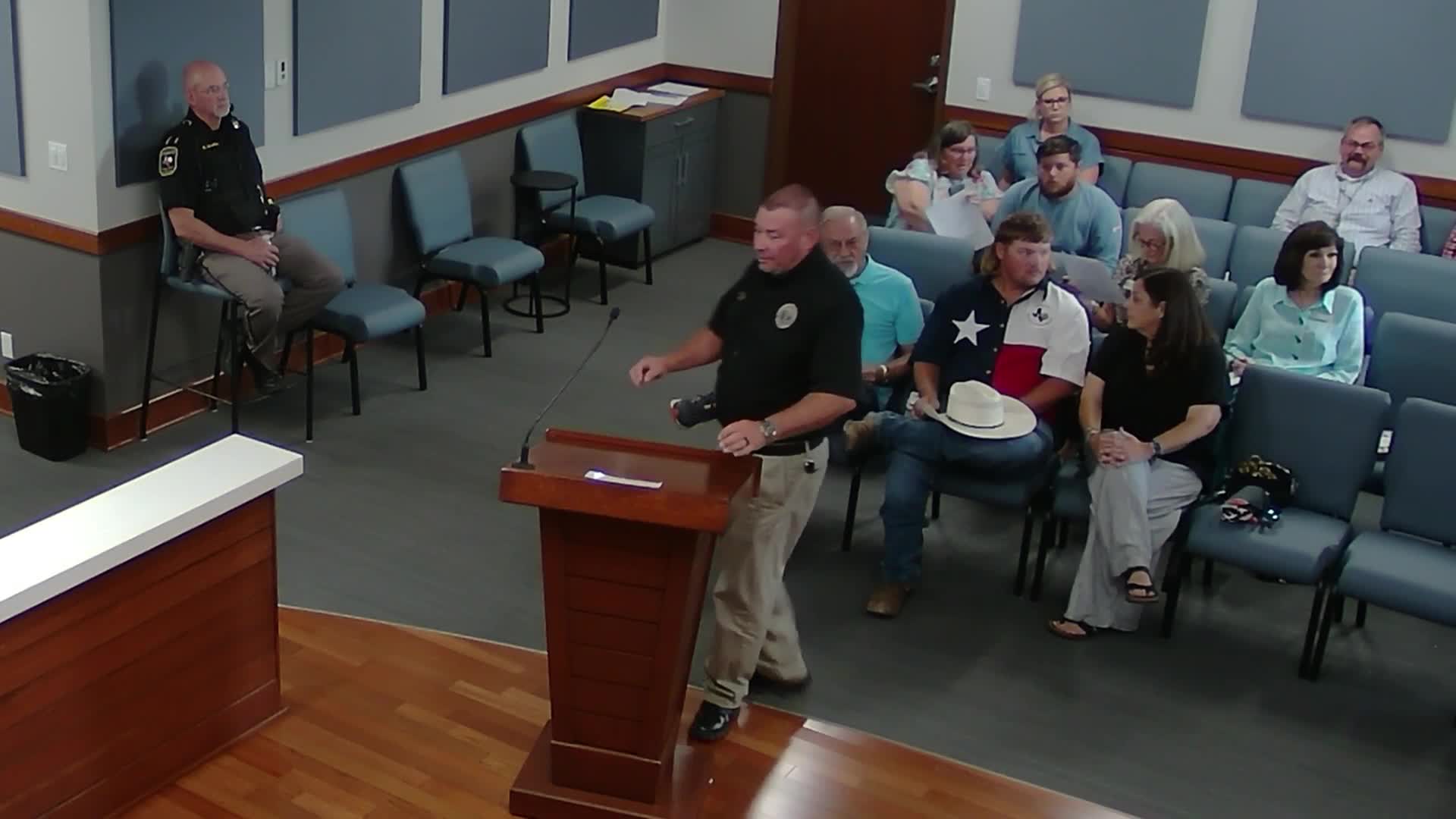 Victoria County officials coordinate public-health outreach as city continues boil‑water notice