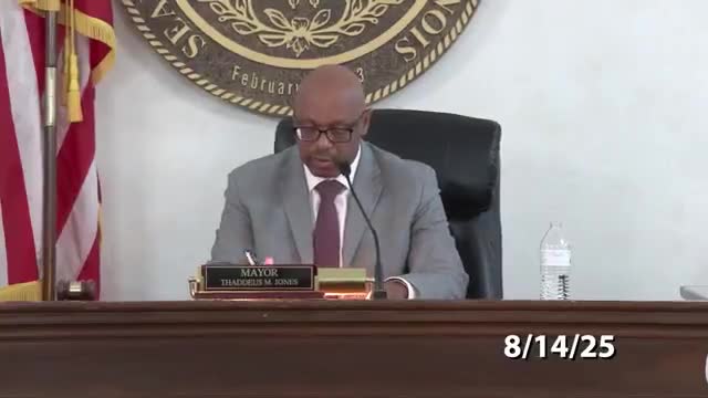 Alderman raises safety concerns after late deployment of barricades at back-to-school event