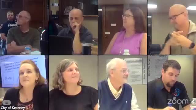 Resident urges restrictions on street parking in Cedar Worth after emergency access concern