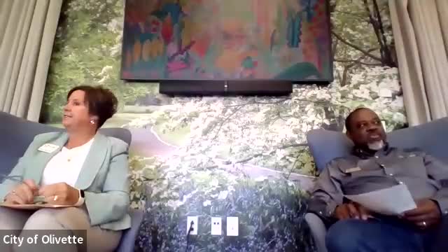 Republic Services explains single‑stream recycling, carts and yard‑waste rules at community Q&A