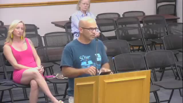 Brentwood Community Discusses Challenges of Private Social Media Page Oversight