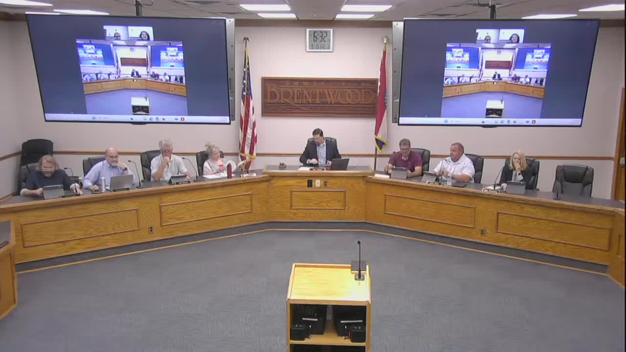 Brentwood P&Z recommends Good Clean Dog sign plan with limits on mural and faux neon