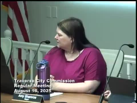 Traverse City amends public-consumption code for sidewalks, decks and parking; ordinance introduced after 5-1 vote