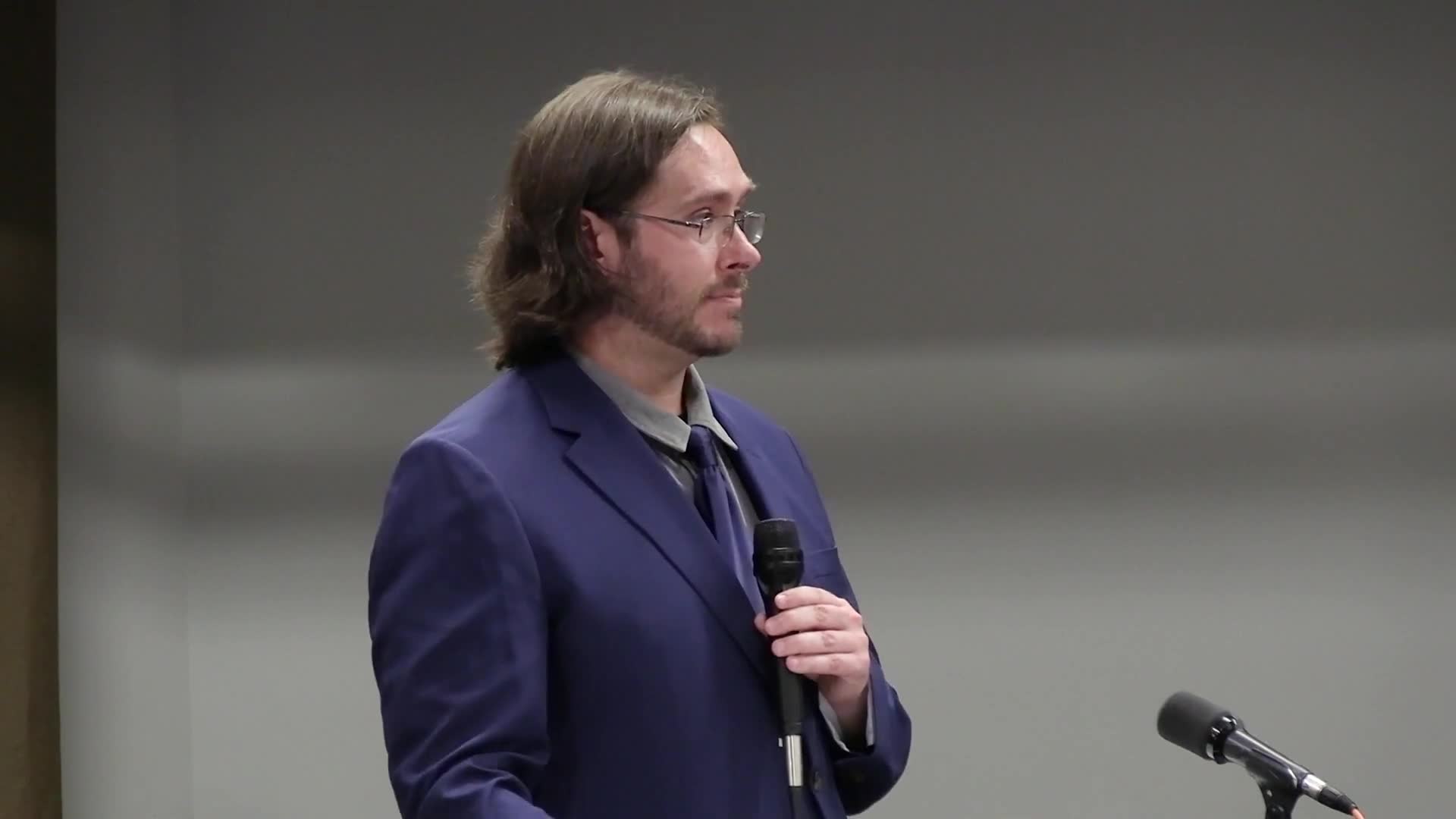 Candidates prioritize sidewalk repairs, potholes and tree maintenance and promise responsive constituent service