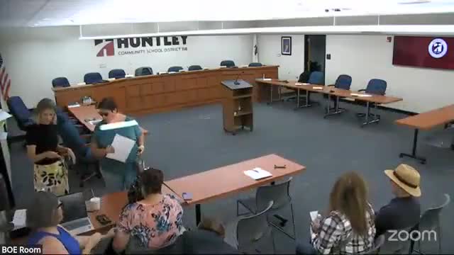 Public defenders and critics clash at Huntley school board meeting over alleged conflict of interest and decorum
