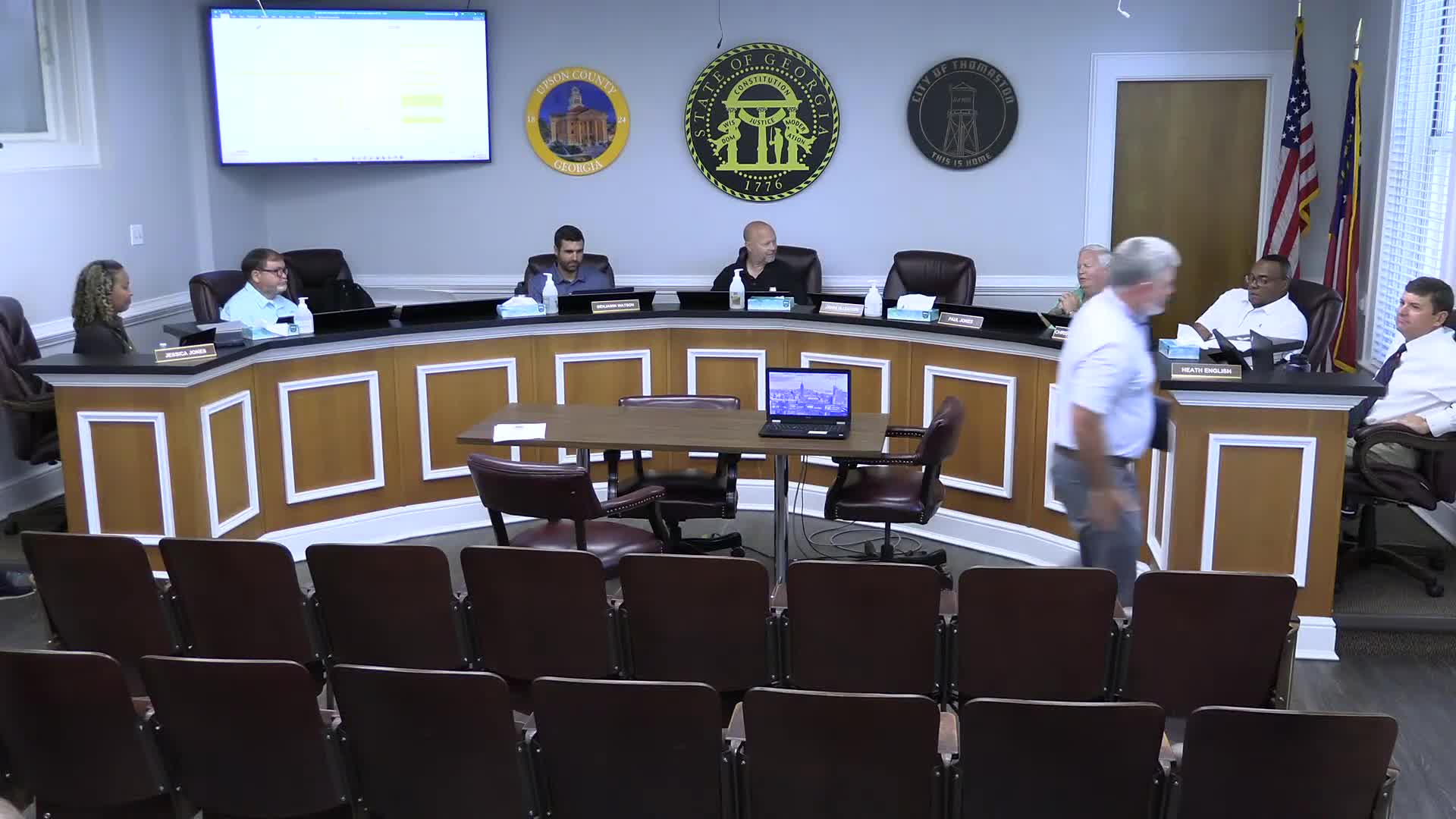 Commission discusses limits, measurement and survey requirements for beer-and-wine licenses; moratorium deadline looms