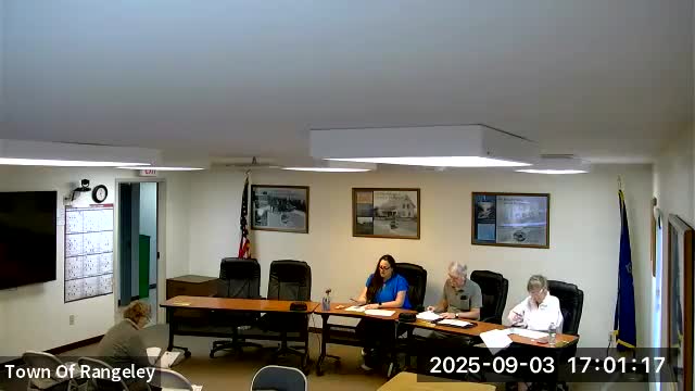 Ordinance Committee adds EV chargers to lighting rules, leaves retroactivity question unresolved