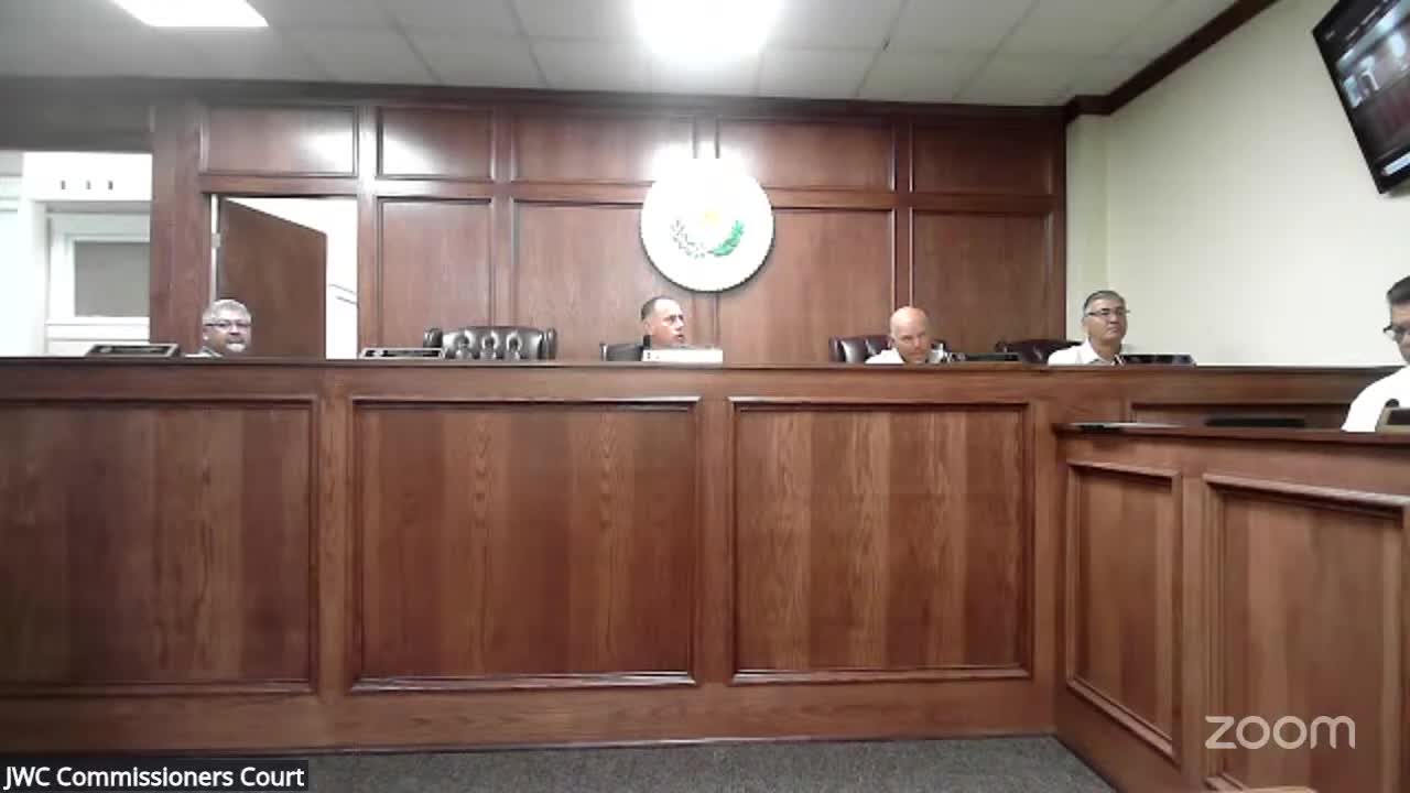 Developer outlines three Jim Wells County solar projects, proposes pilot payments and road-use agreements