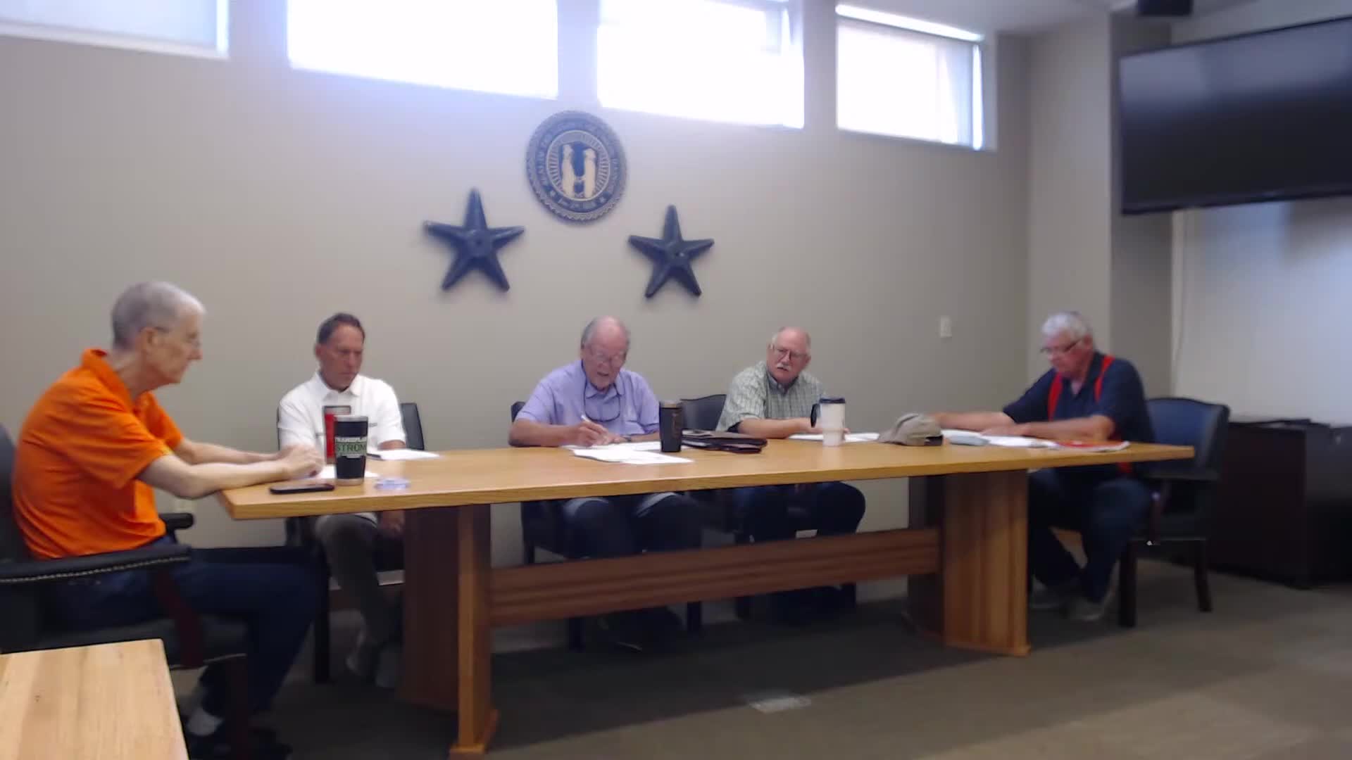 Commissioners appoint Patricia Gearhart to water board, reappoint Matthew Folas to levy district
