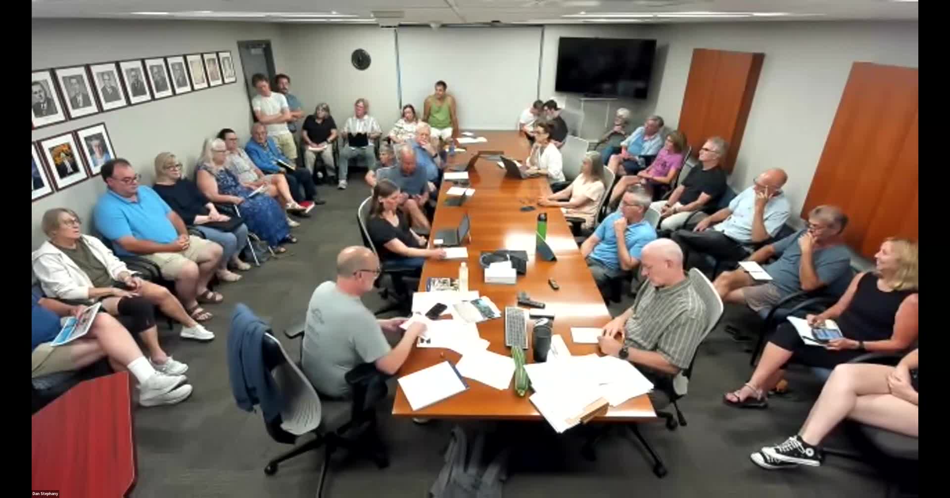 Public Works Committee OKs tower painting but withholds 2026 funding for proposed Waterman Park well amid heavy public opposition