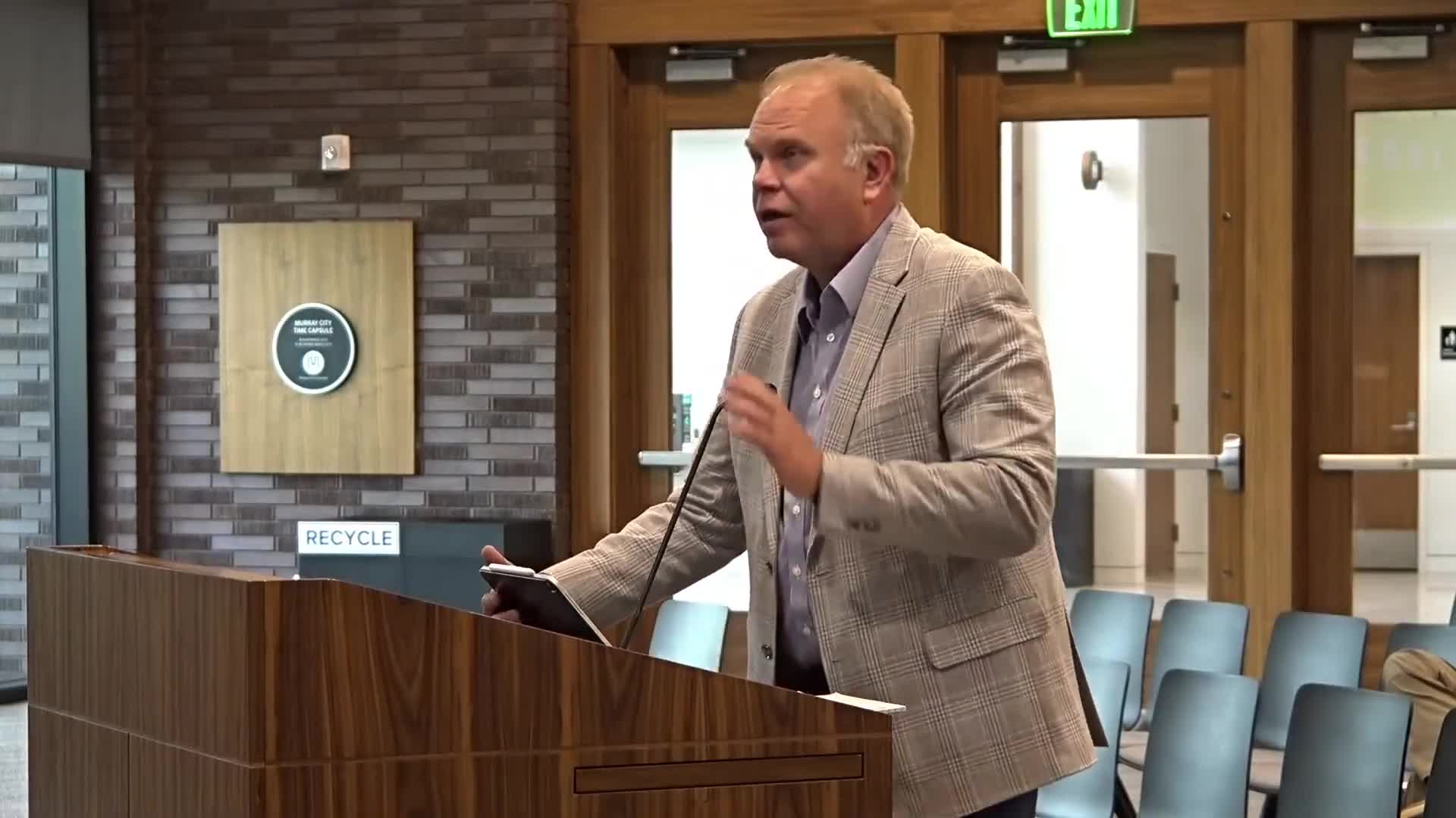 Planning commissioners decline to recommend rezoning of former Studio 6 for affordable-housing conversion