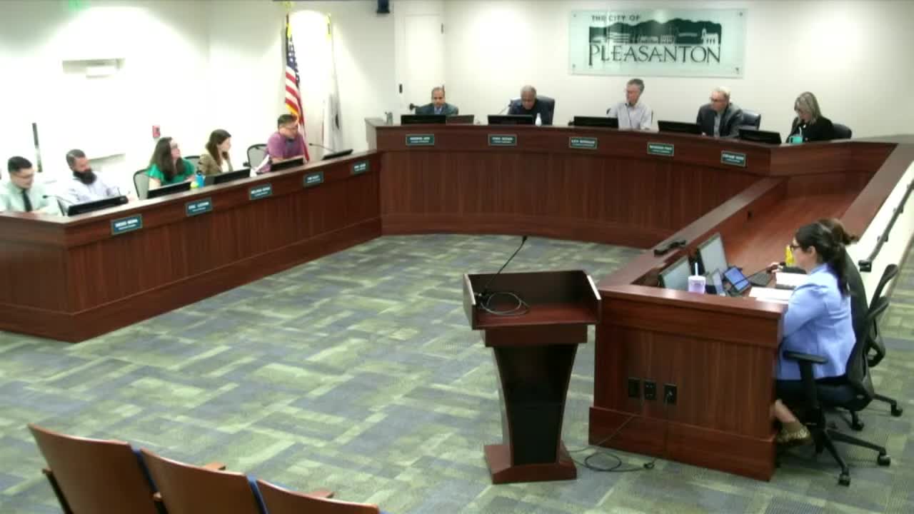 Pleasanton planning commission upholds approval for 15-foot tennis-court lights at 2207 Martin Avenue