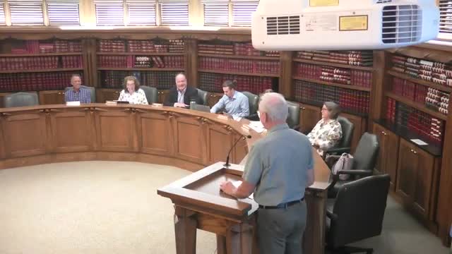 Resident urges Lake Bluff to launch education campaign on harmful tree mulching