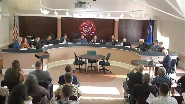 Council approves amended conditional-use permits at 2005 Hawthorne Avenue with new operating hours and retail allowances