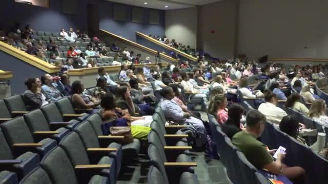 Norfolk Public Schools says over 300 new teachers completed district New Teacher Institute