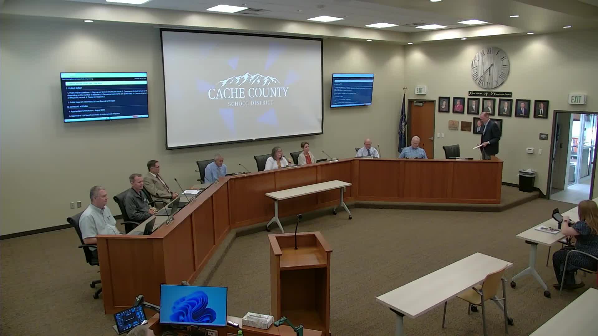 Parents, students urge district to preserve Dual Language Immersion secondary path amid boundary changes