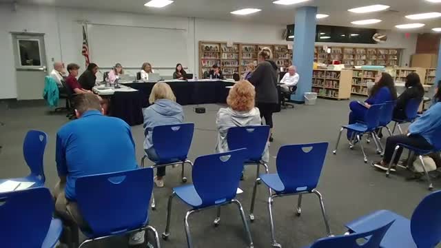 Hazelwood Parents Express Concerns Over Teacher Resignations and Leadership Failures