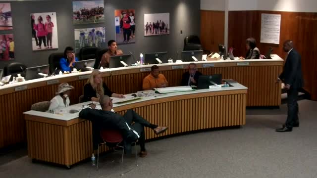 School Board Discusses Guidelines for Implementing Effective Academic Programs