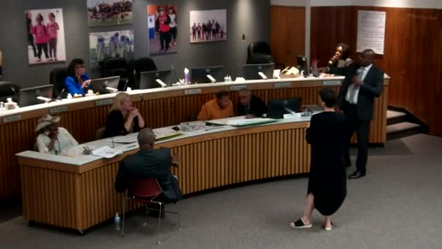 District Leaders Discuss Effective Communication Strategies for Community Engagement