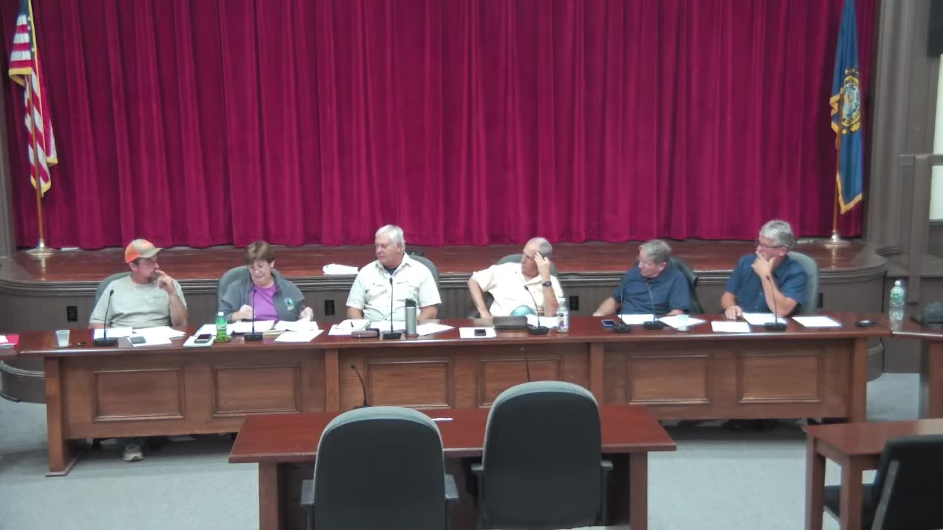 Town Council Discusses Compliance with New State Regulations on Accessory Dwelling Units
