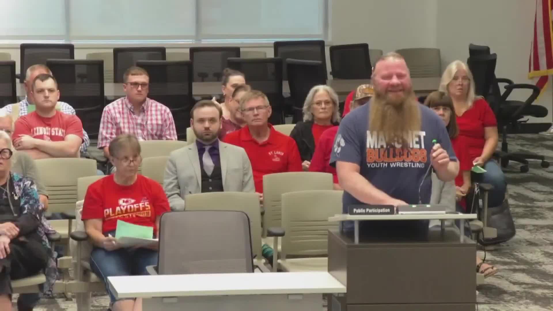 Champaign County committee forwards Mahomet Solar 1 case to full board after hours of public opposition