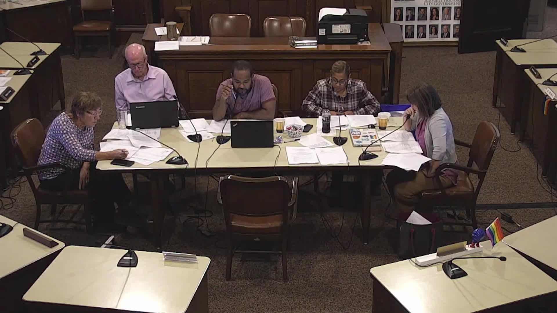 Ordinance committee requests city solicitor opinion on rule barring city employees from serving on council