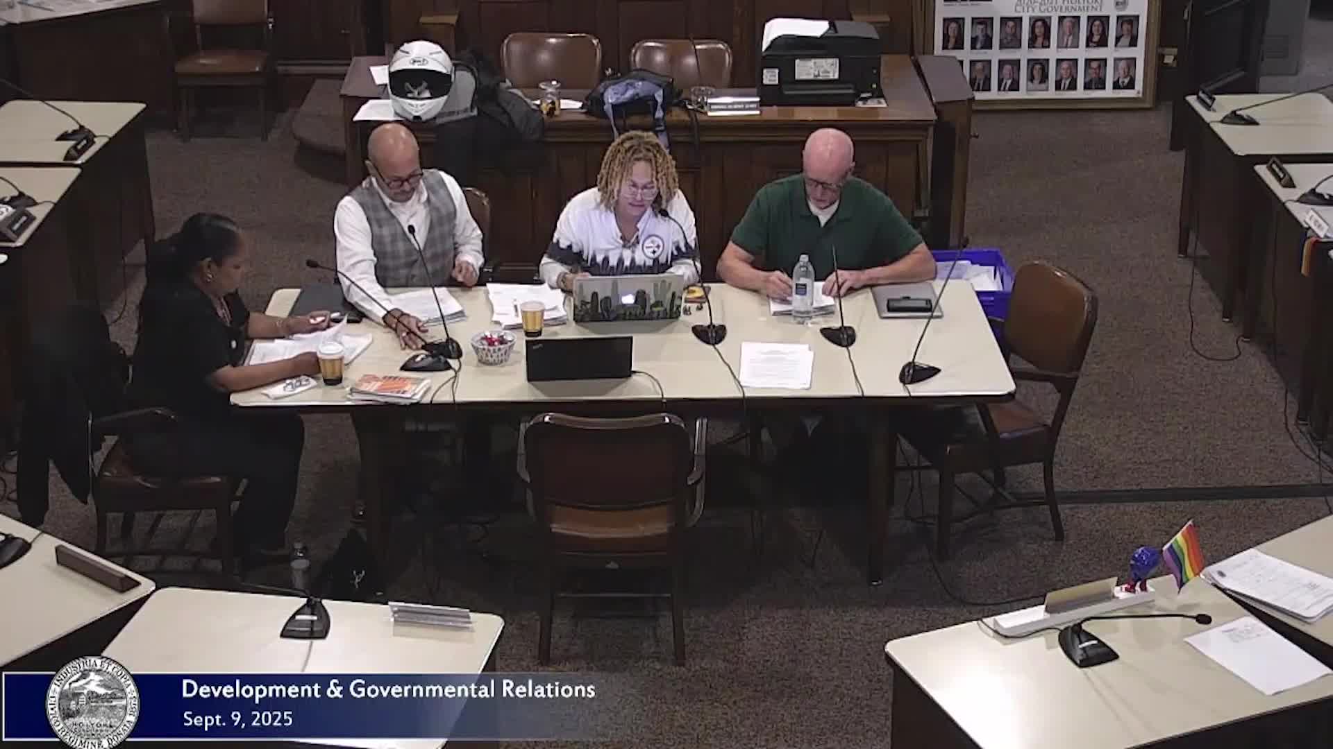 Finney family cemetery special-permit hearing continued to Nov. 17 after applicant says professional drawings incomplete