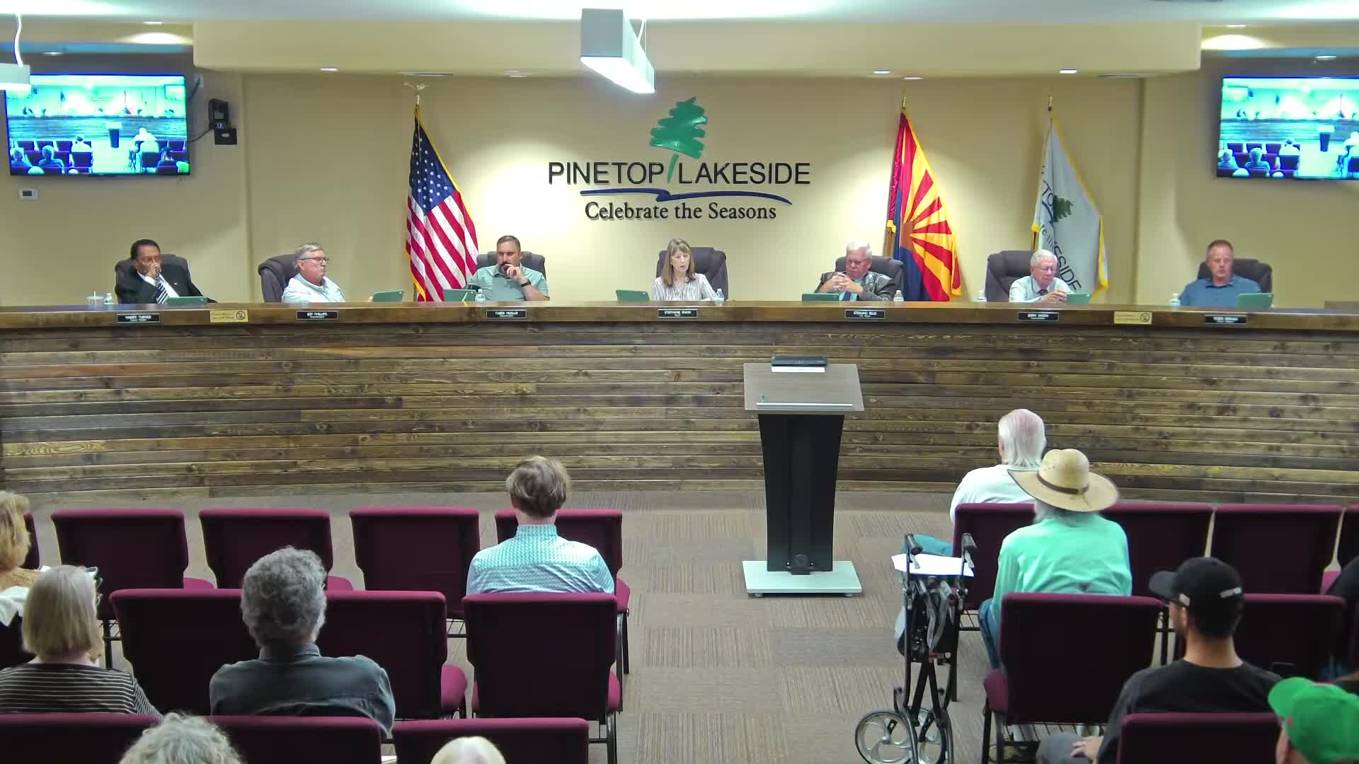 Council favors outside assistance, community and staff committees for town manager search