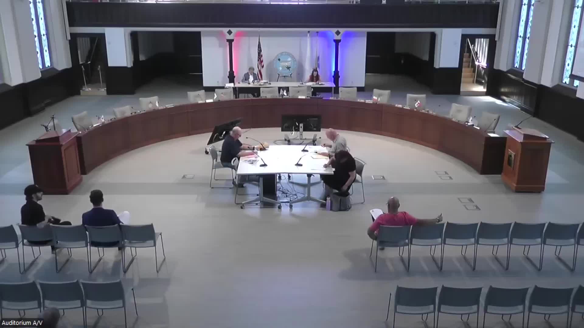 Committee approves 'Do Not Block the Box' sign at Broadway and Reuben Avenue after constituent request