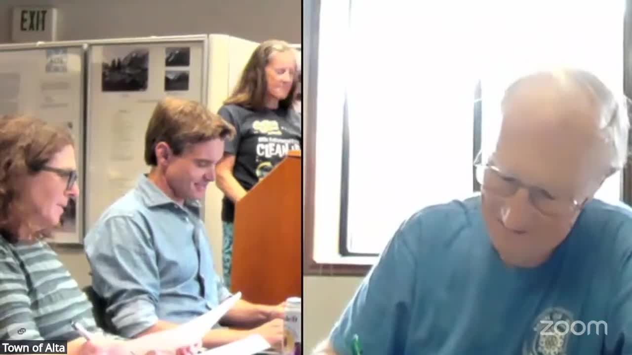 Residents urge town to add trash, lighting and toilets to Tom Moore restoration; raise conservation easement concerns