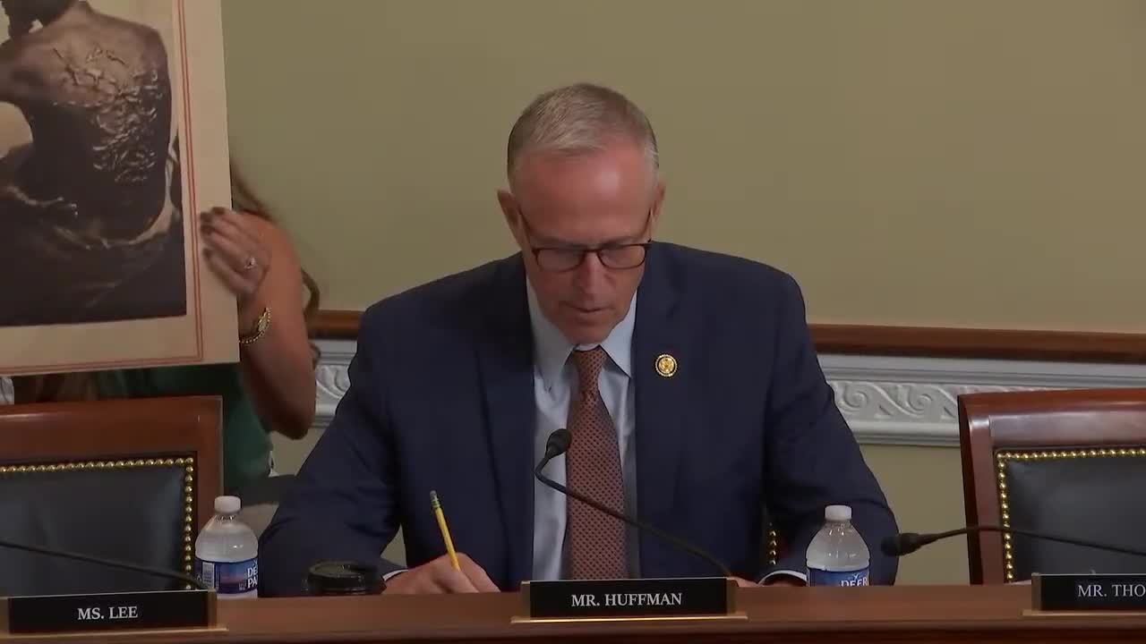 Lawmakers press National Park Service on reports it ordered removal of slavery photograph; NPS says implementation ongoing and will follow up