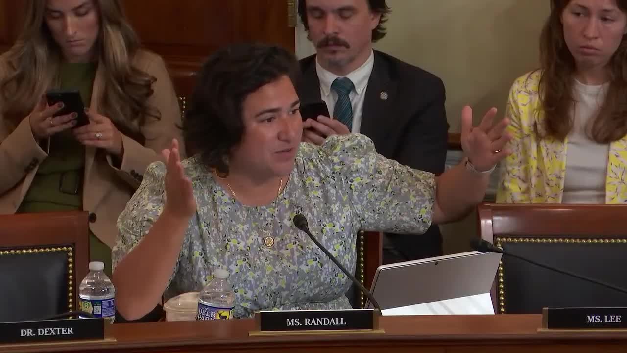 Fire crews interrupted by immigration checks prompt questions about incident coordination