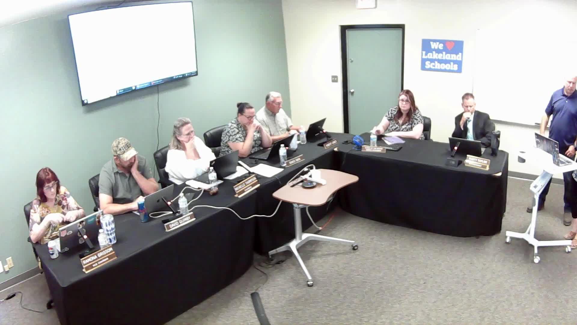 Board approves surplus of older buses; district says fleet retains 20 spares