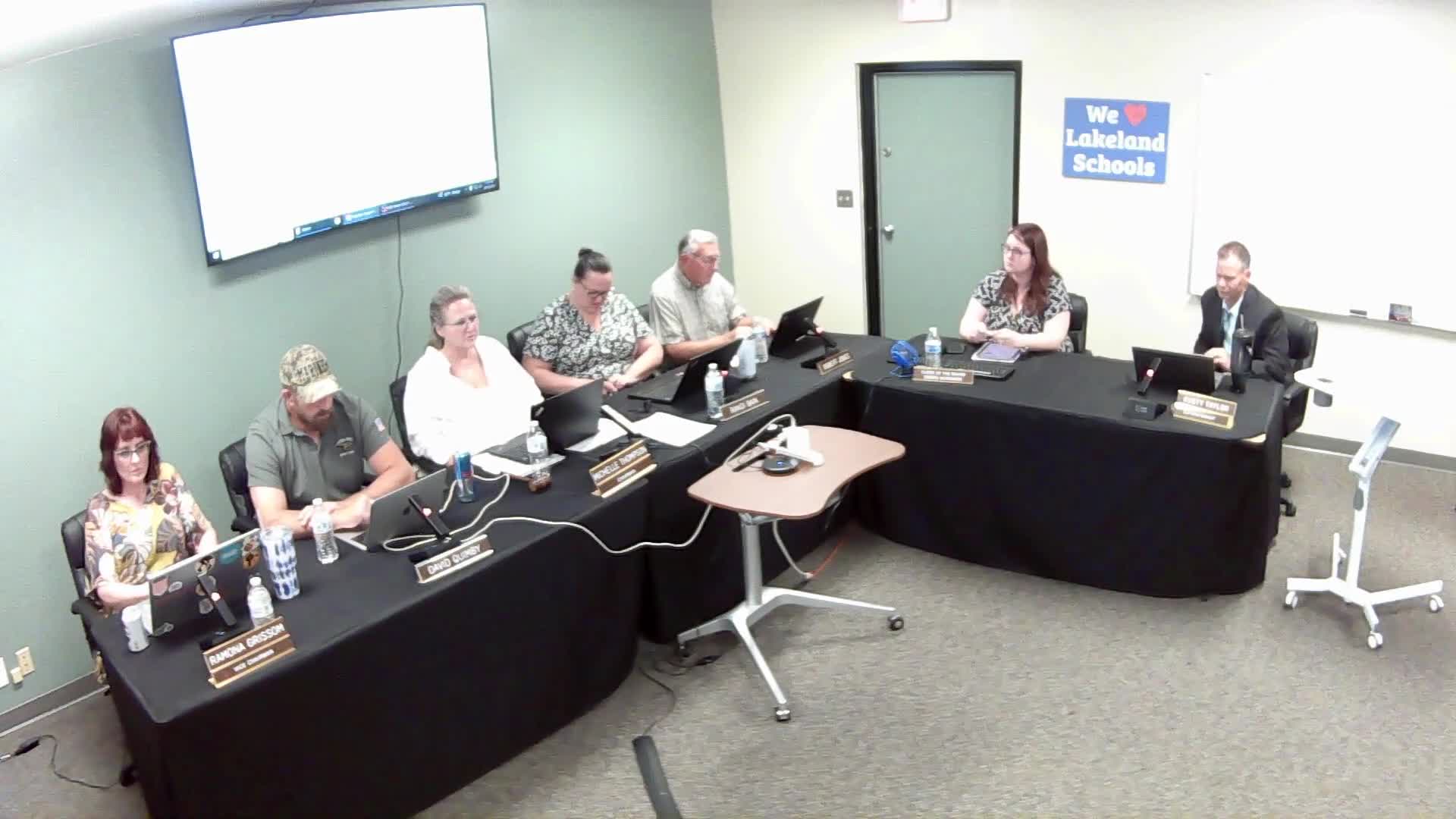 Board debates paying ISBA for policy services; large membership proposal fails