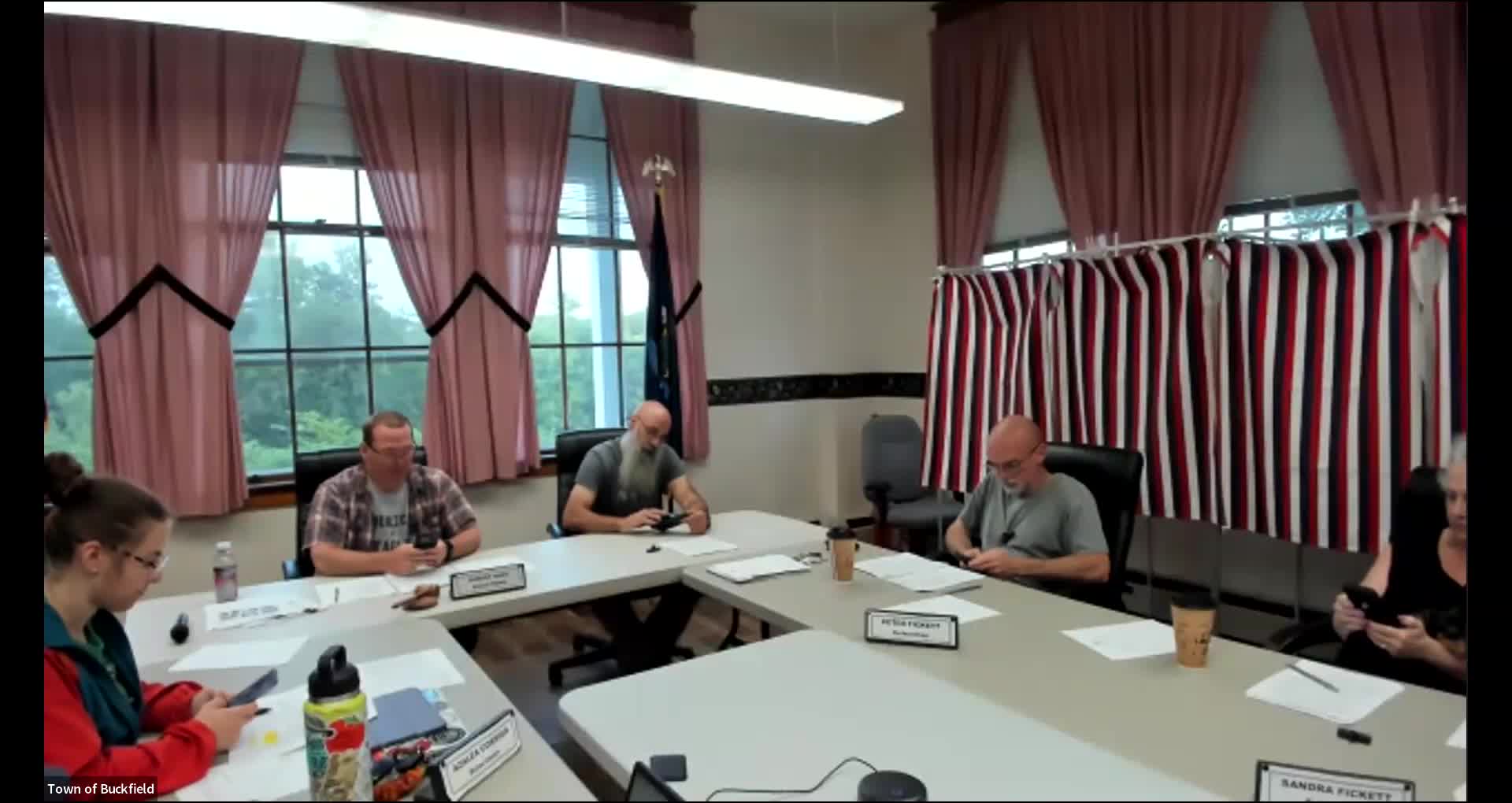 Ad hoc education committee finds independent RSU 90 would face multi‑million deficit; recommends community forum