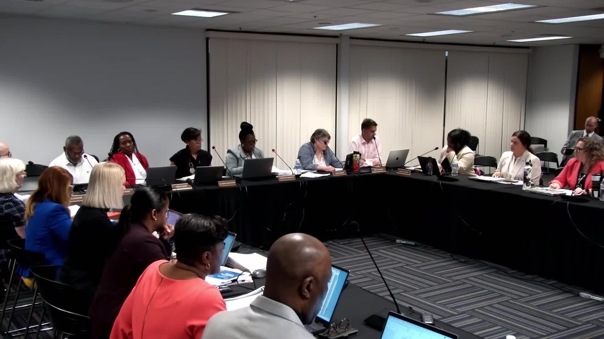 Superintendent reports improved transportation and extended-day service in first week; attendance near demographer     s forecast