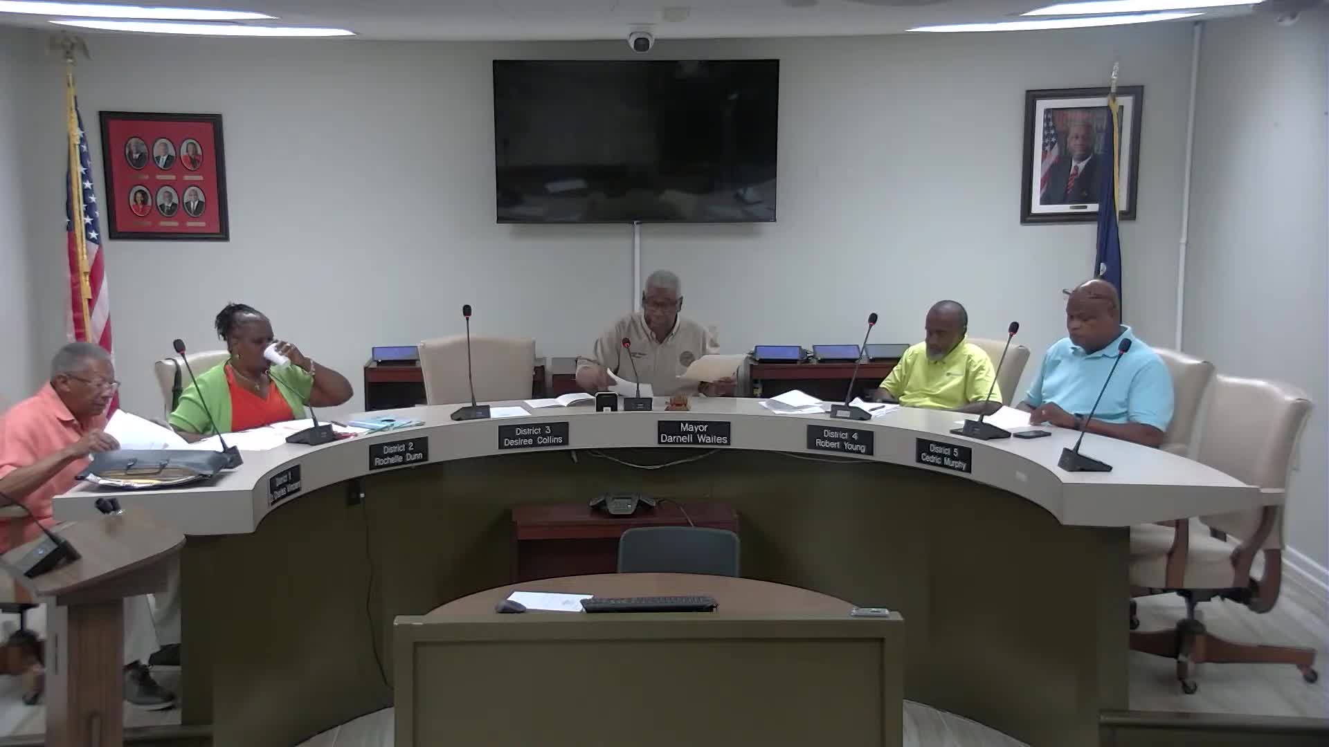 City of Baker discusses ordinance to restrict tractor-trailer parking in shopping centers