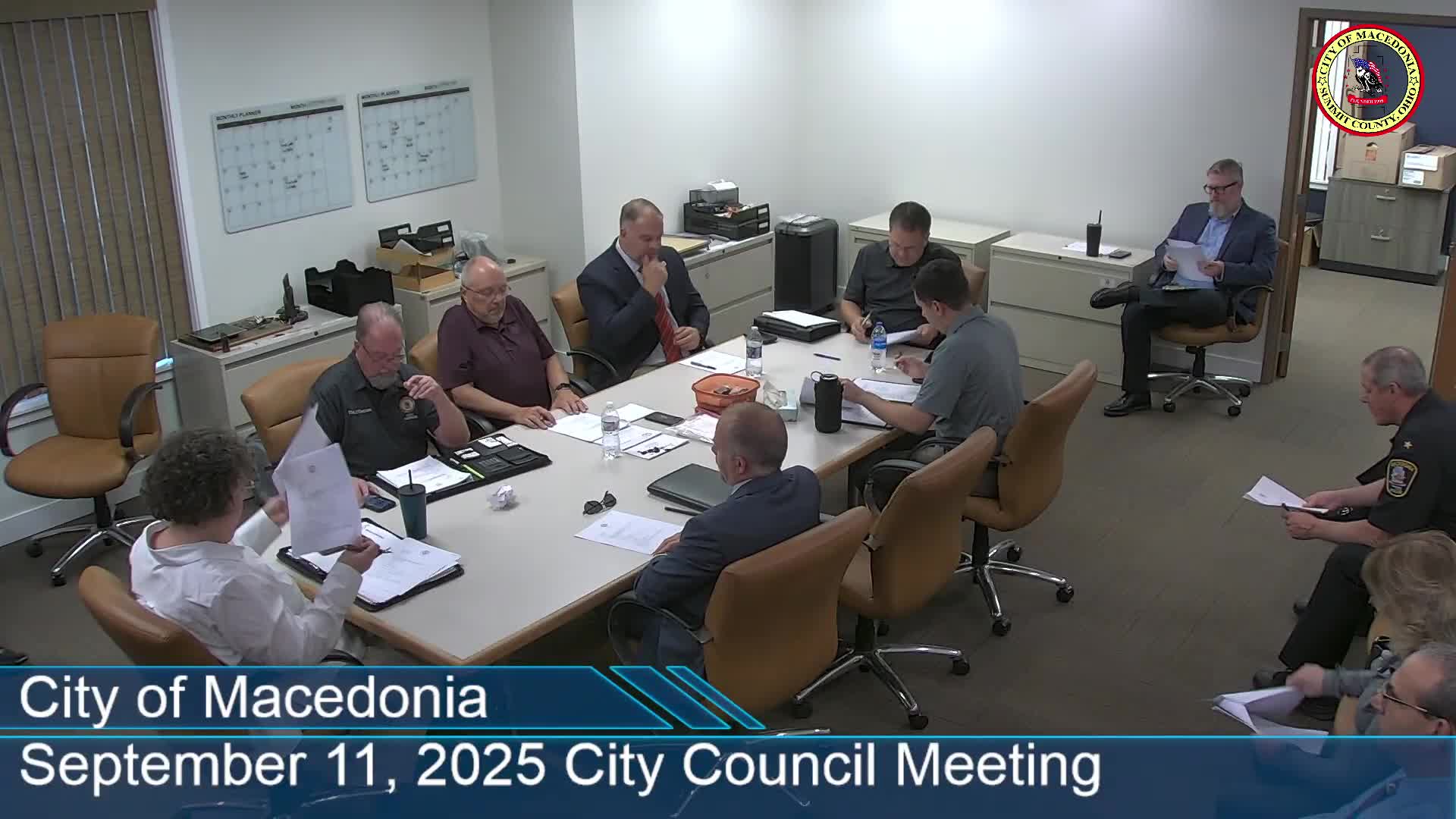 Macedonia adopts 20-foot leash requirement for dogs; council emphasizes officer discretion