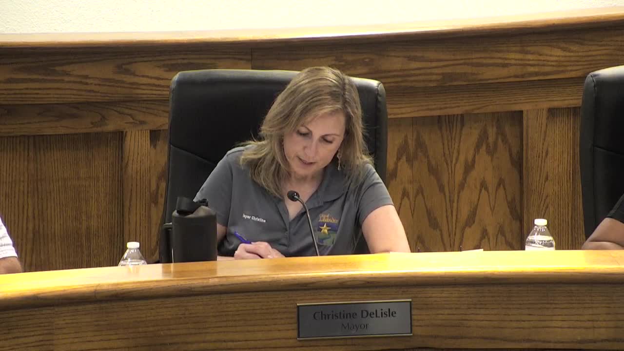 Mark Berman presents Travis County MUD 19 expansion to Leander City Council
