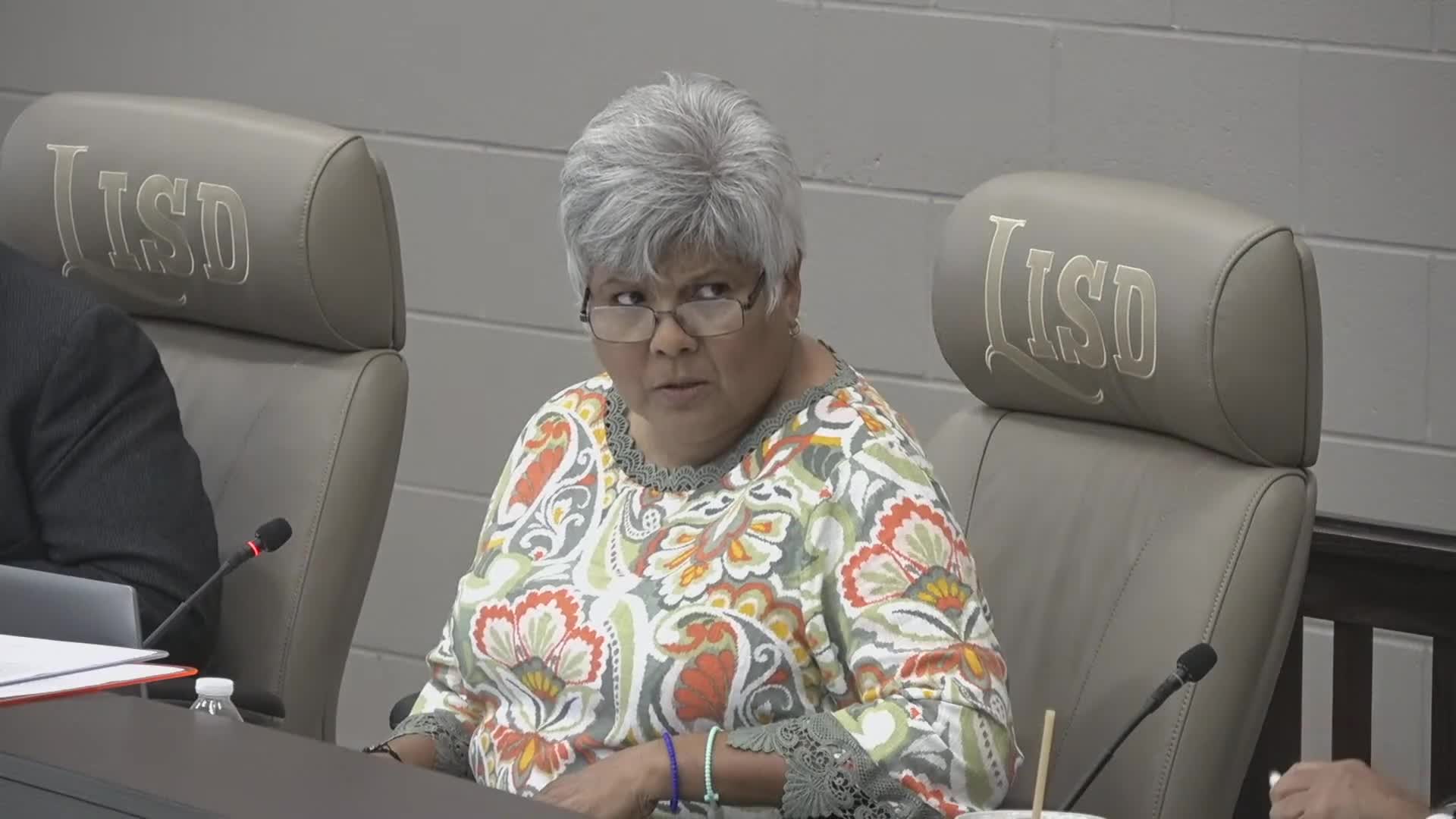 School District Reviews Administrative Pay Scale and Equalization Strategies