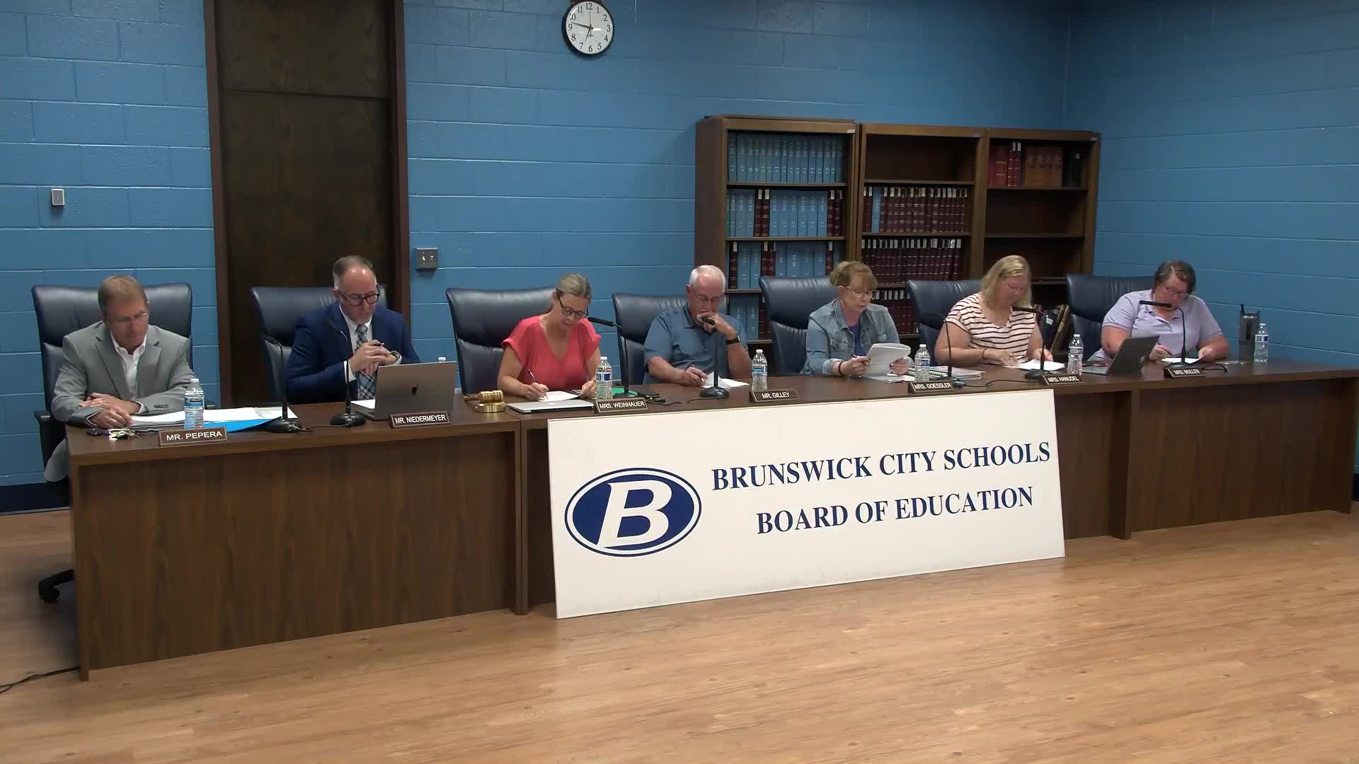 Board approves bus-driver incentive MOU and consultant contract as district presses to fill routes