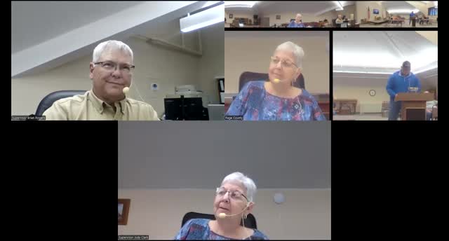 MidAmerican says wind project roughly halfway built; components deliveries near completion