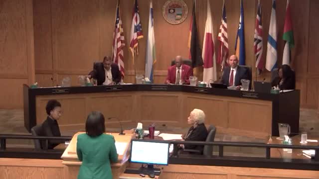 Independent auditor reports decline in citizen complaints but flags process and de‑escalation issues