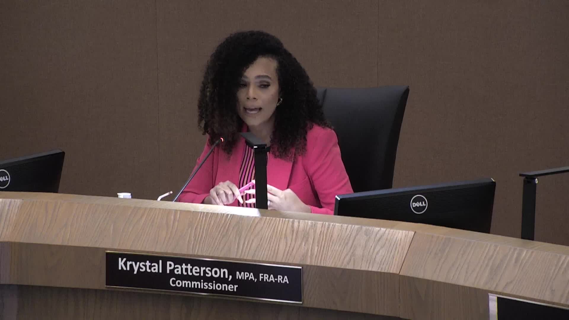 City Commission Approves $297M Budget with Controversial $175K Amendment