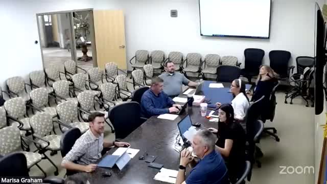 Council Discusses Structure for Committee Reports and Public Announcements