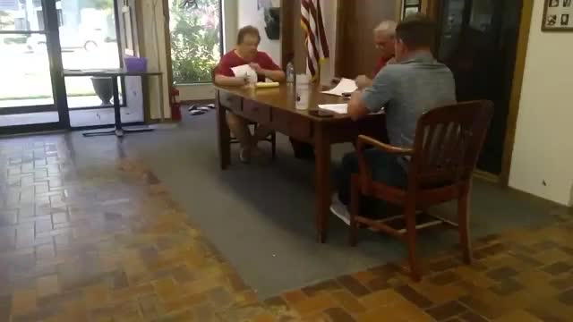 Participants move to retain outside counsel to prepare public‑comment guidance